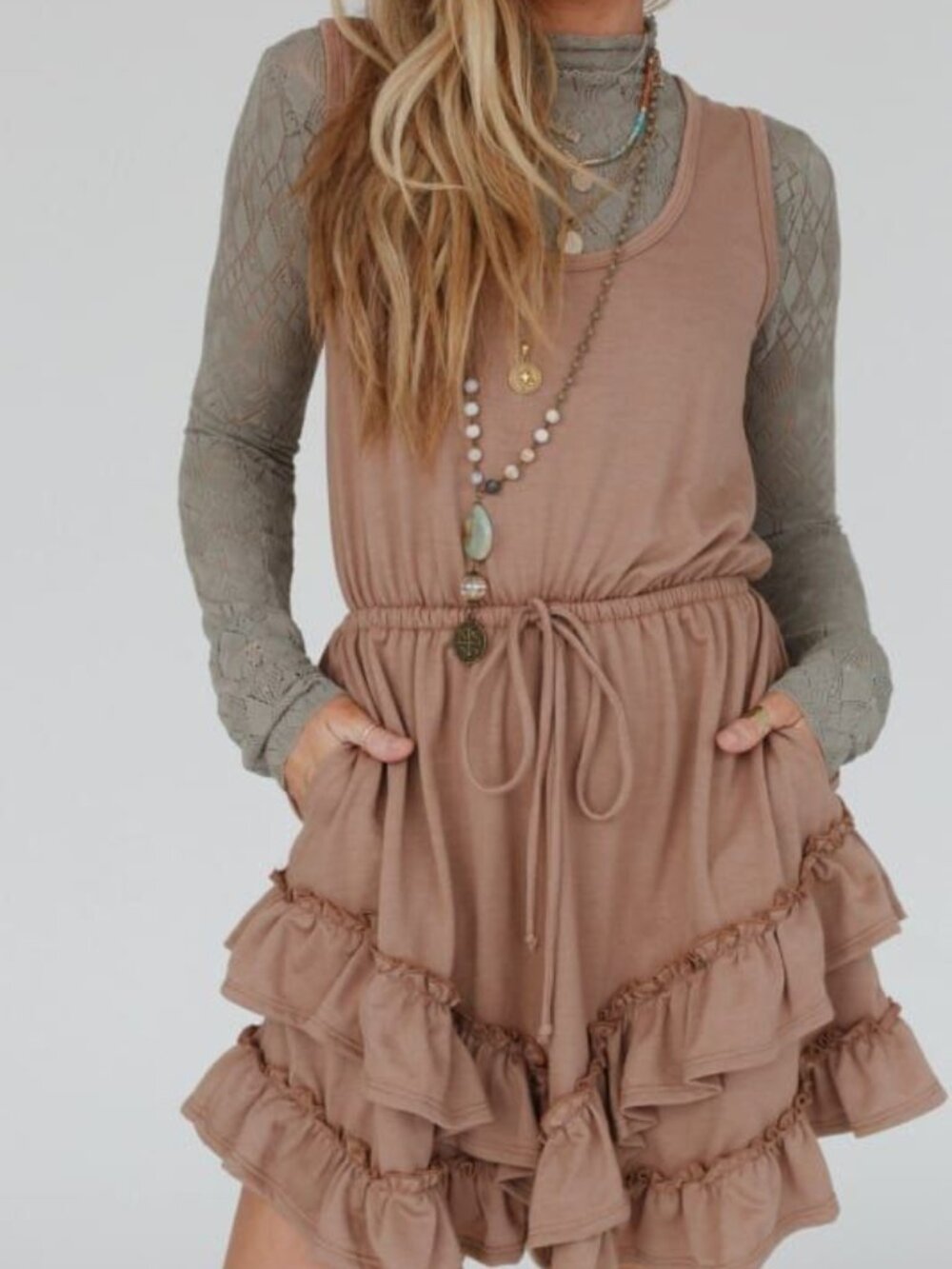 Ruffle hem dress - Mocha 3BN